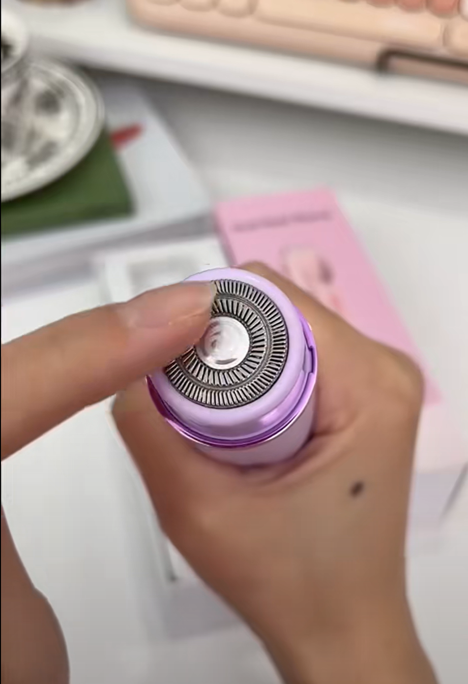 GlowShave Smooth Skin Shaver