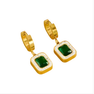Pendientes de amuleto dorado