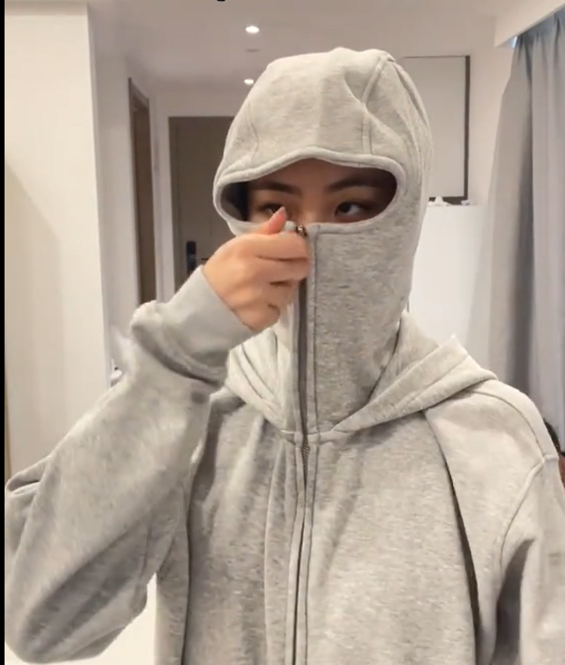 Sudadera gótica acogedora