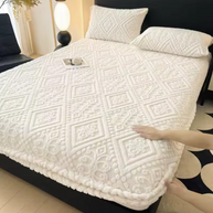 Cozy Velvet Winter Bedspread