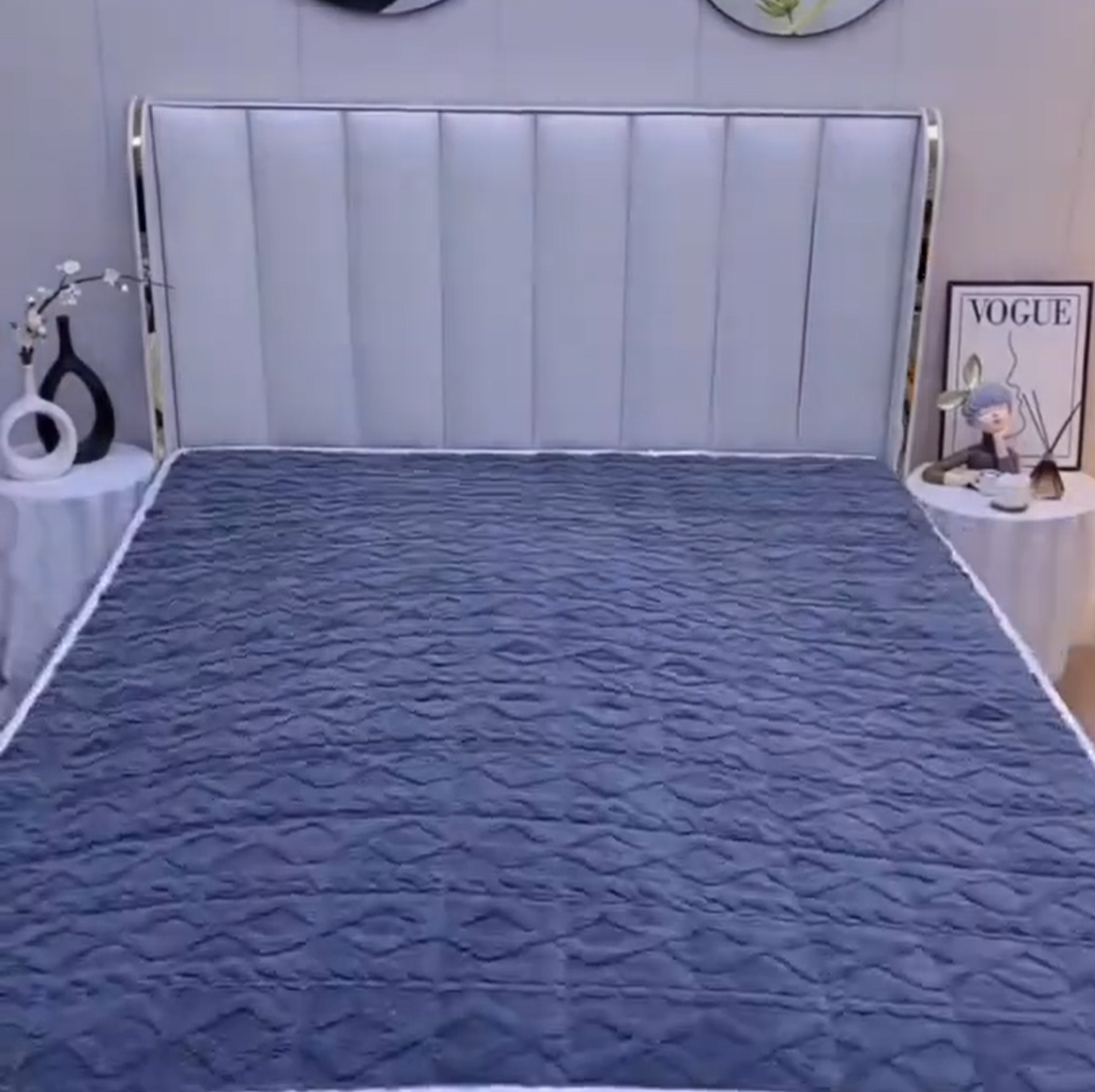 Cozy Velvet Winter Bedspread