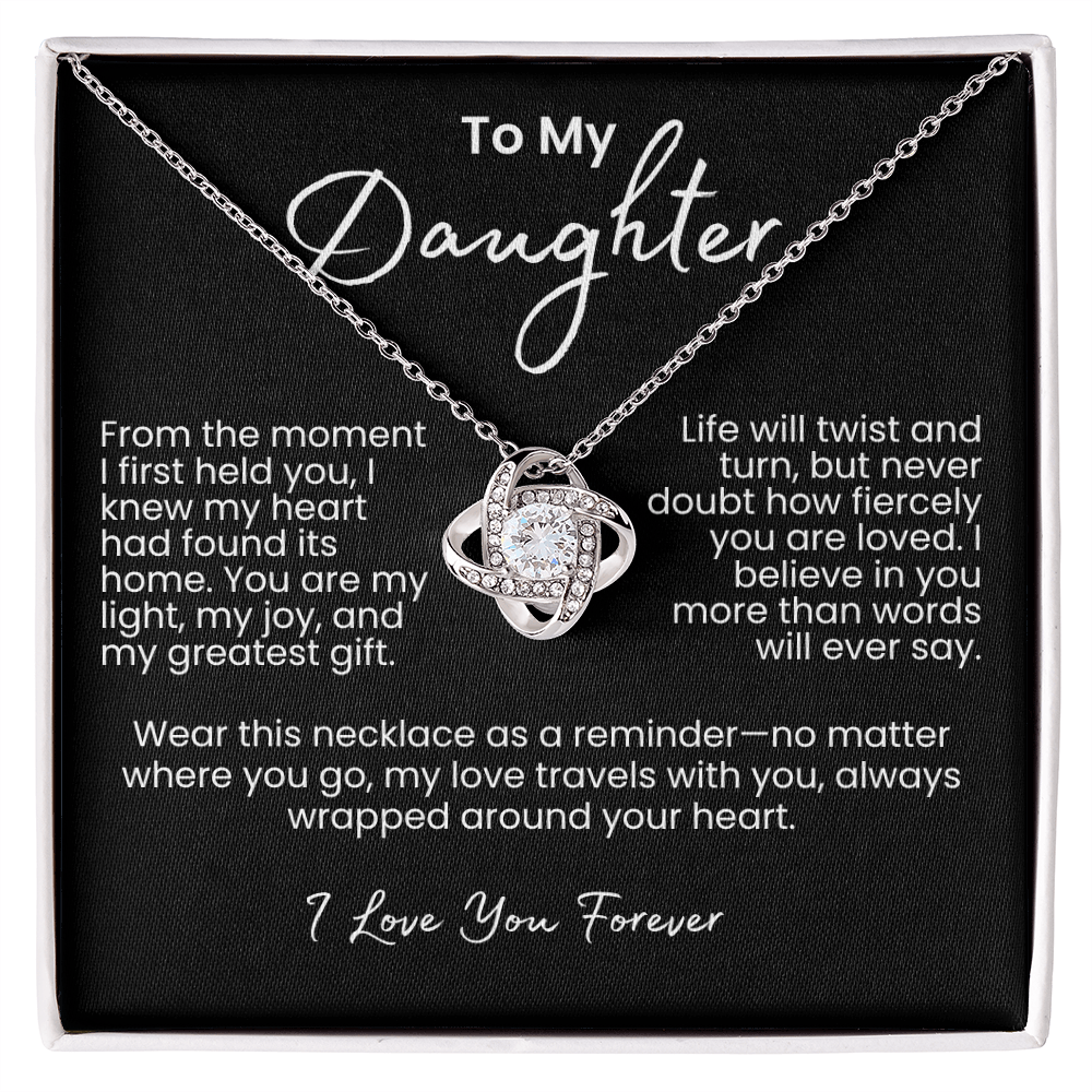 Un regalo brillante de amor – Collar Nudo de Amor para tu preciosa hija