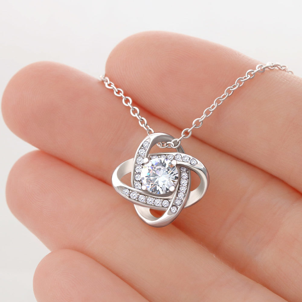 Amor que nunca se desvanece: collar de corazón para hija — Collar Nudo de Amor, acabado en oro blanco de 14k