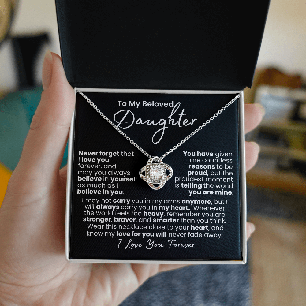 Amor que nunca se desvanece: collar de corazón para hija — Collar Nudo de Amor, acabado en oro blanco de 14k