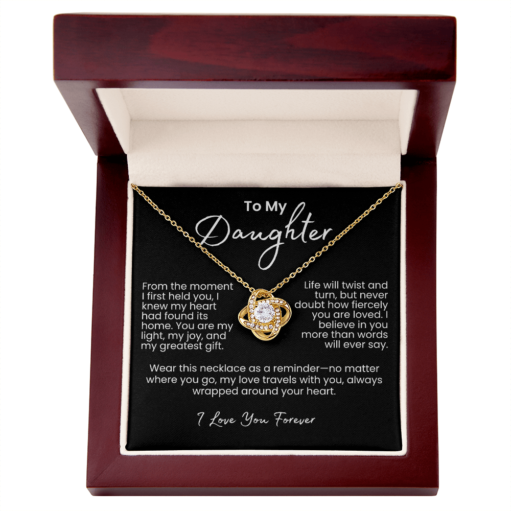 Un regalo brillante de amor – Collar Nudo de Amor para tu preciosa hija