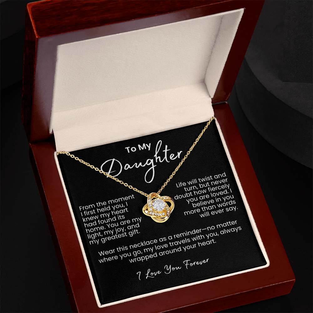 Un regalo brillante de amor – Collar Nudo de Amor para tu preciosa hija