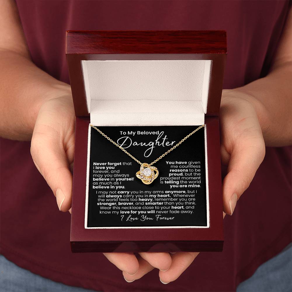 Amor que nunca se desvanece: collar de corazón para hija — Collar Nudo de Amor, acabado en oro blanco de 14k