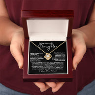 Amor que nunca se desvanece: collar de corazón para hija — Collar Nudo de Amor, acabado en oro blanco de 14k
