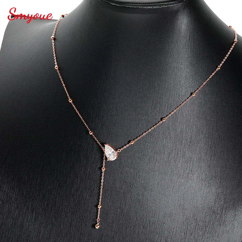 Elegante collar de moissanita
