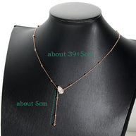 Elegante collar de moissanita