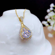 Collar con Gota de Agua Brillante