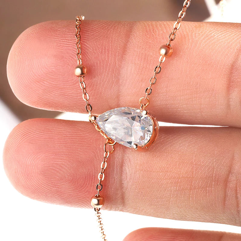 Elegante collar de moissanita