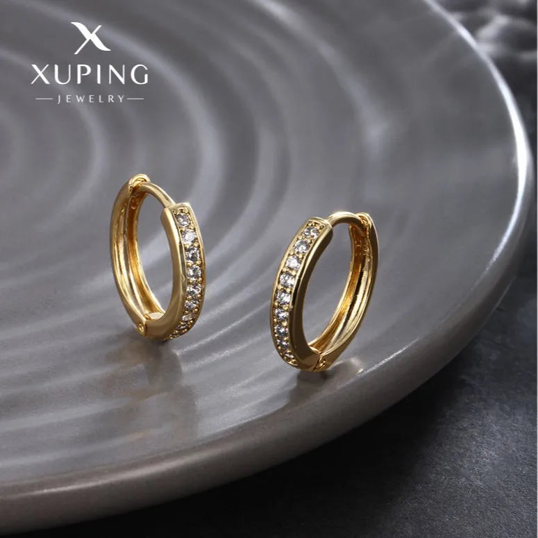 Elegantes pendientes de oro