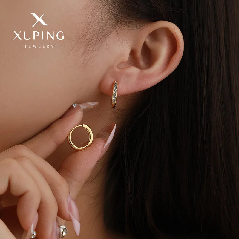 Elegantes pendientes de oro
