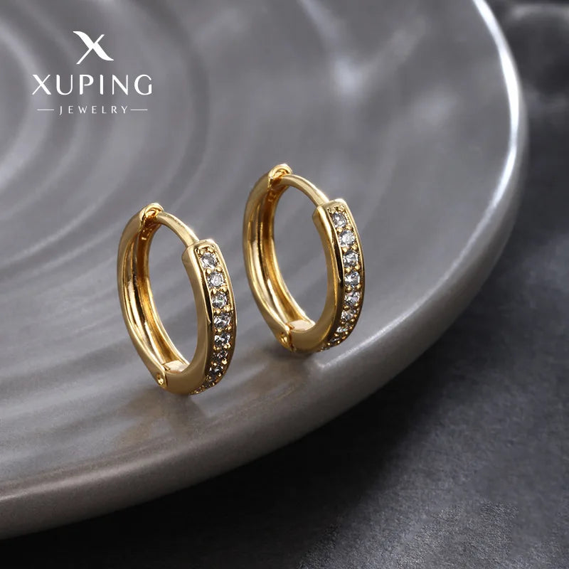 Elegantes pendientes de oro